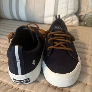 Brand new, never been worn Sperry Crest Vibe Canvas